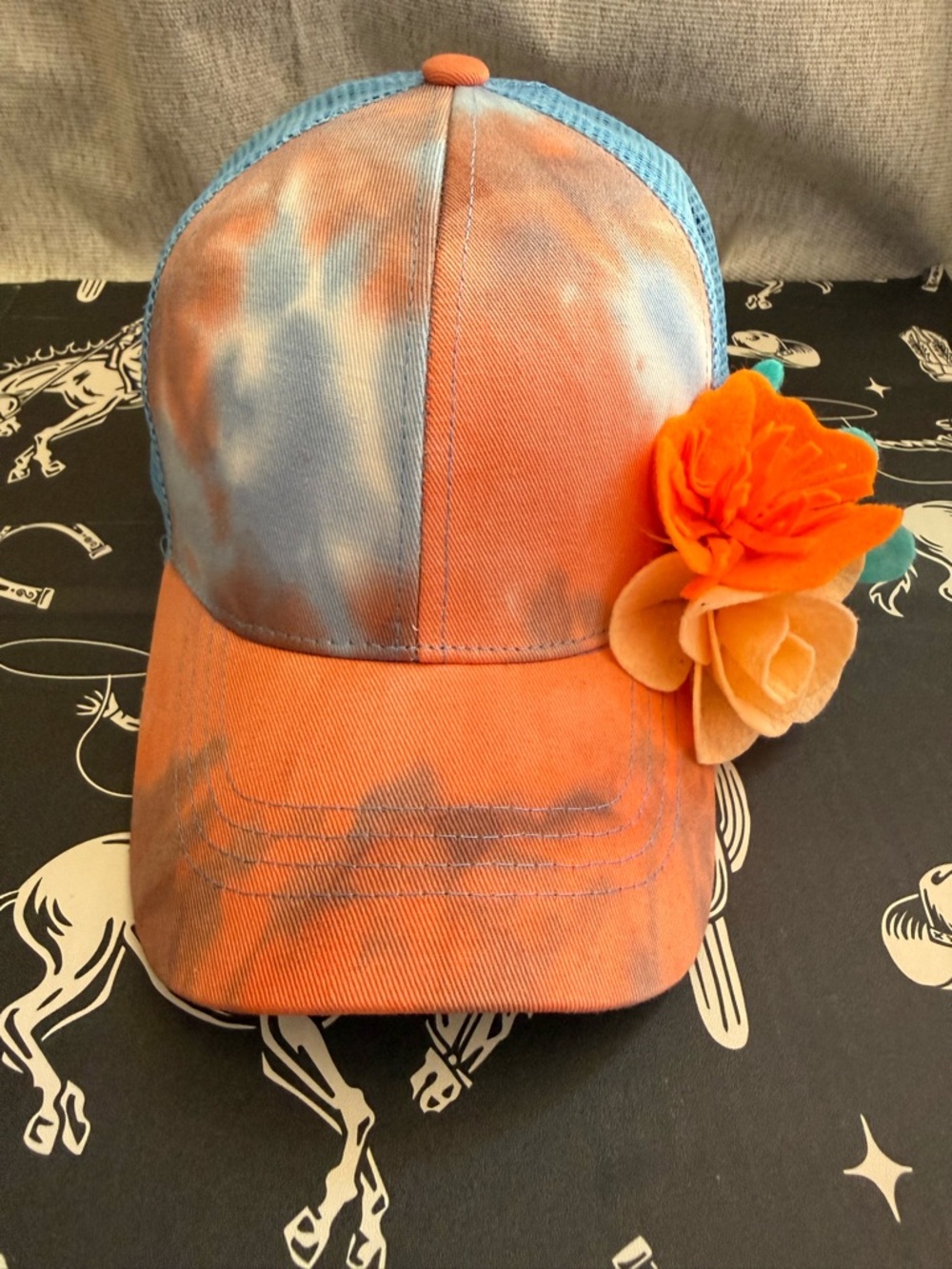 Tie-Dye Orange & Blue poppy Flower Trucker Hat - Picture 4 of 8